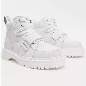 Dr. Martens Zuma II in white